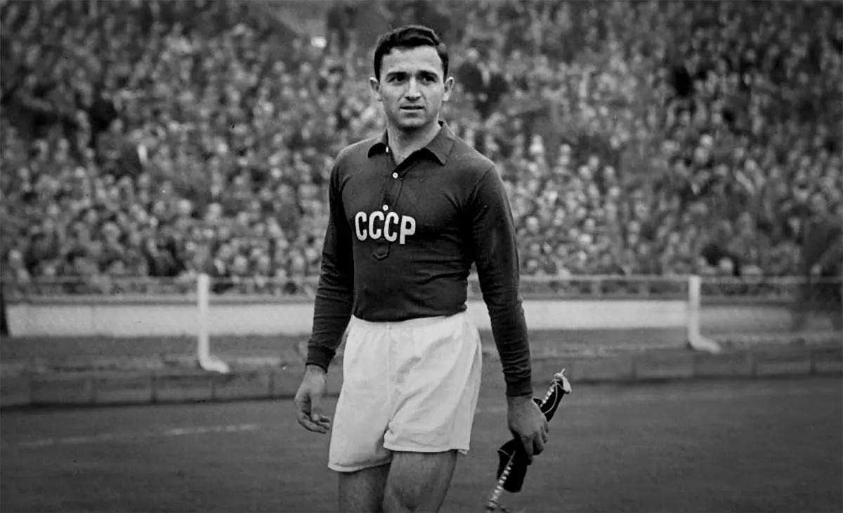 Молодой, храбрый, великодушный