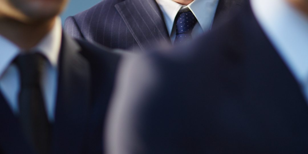 Третий — не лишний: Как защитить права единственного покупателя в эксклюзивном дилерском договоре