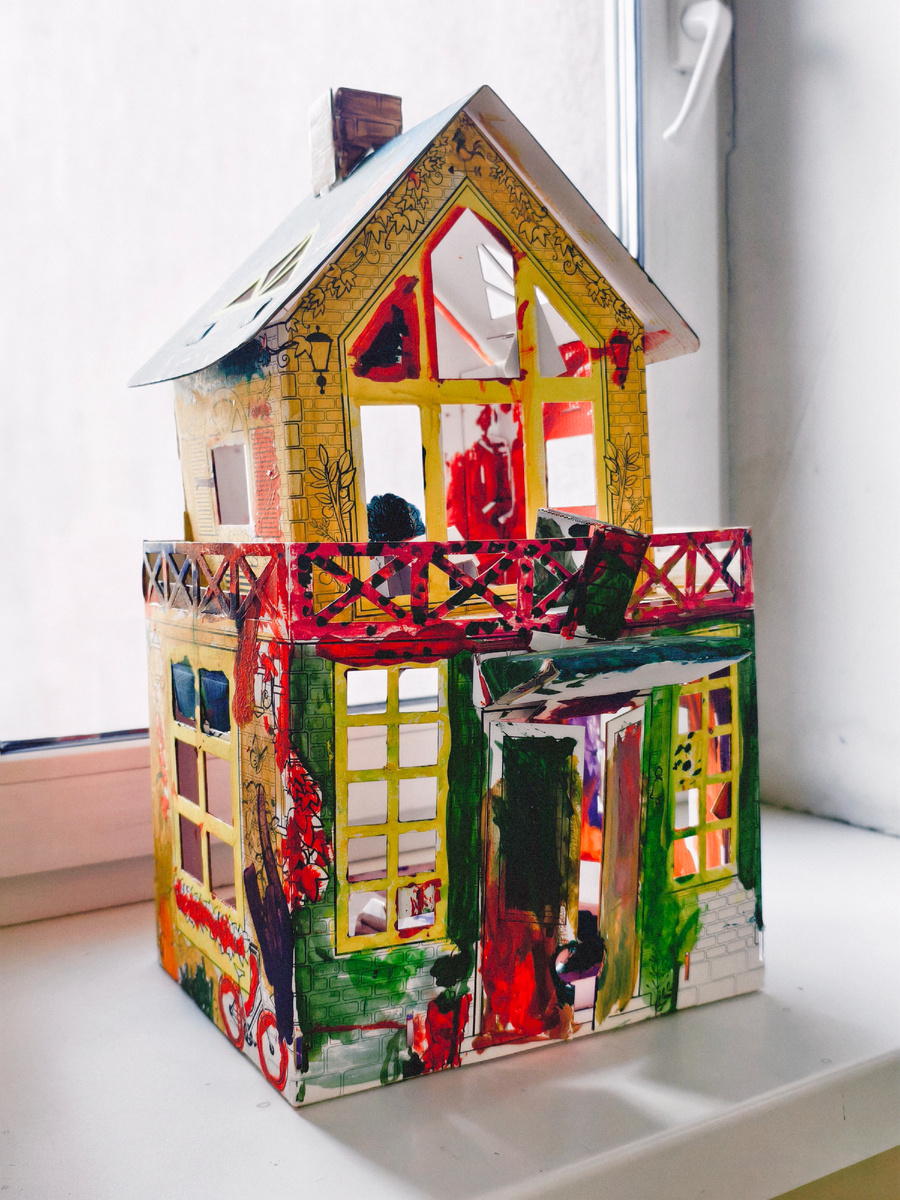 Дом на подрамнике