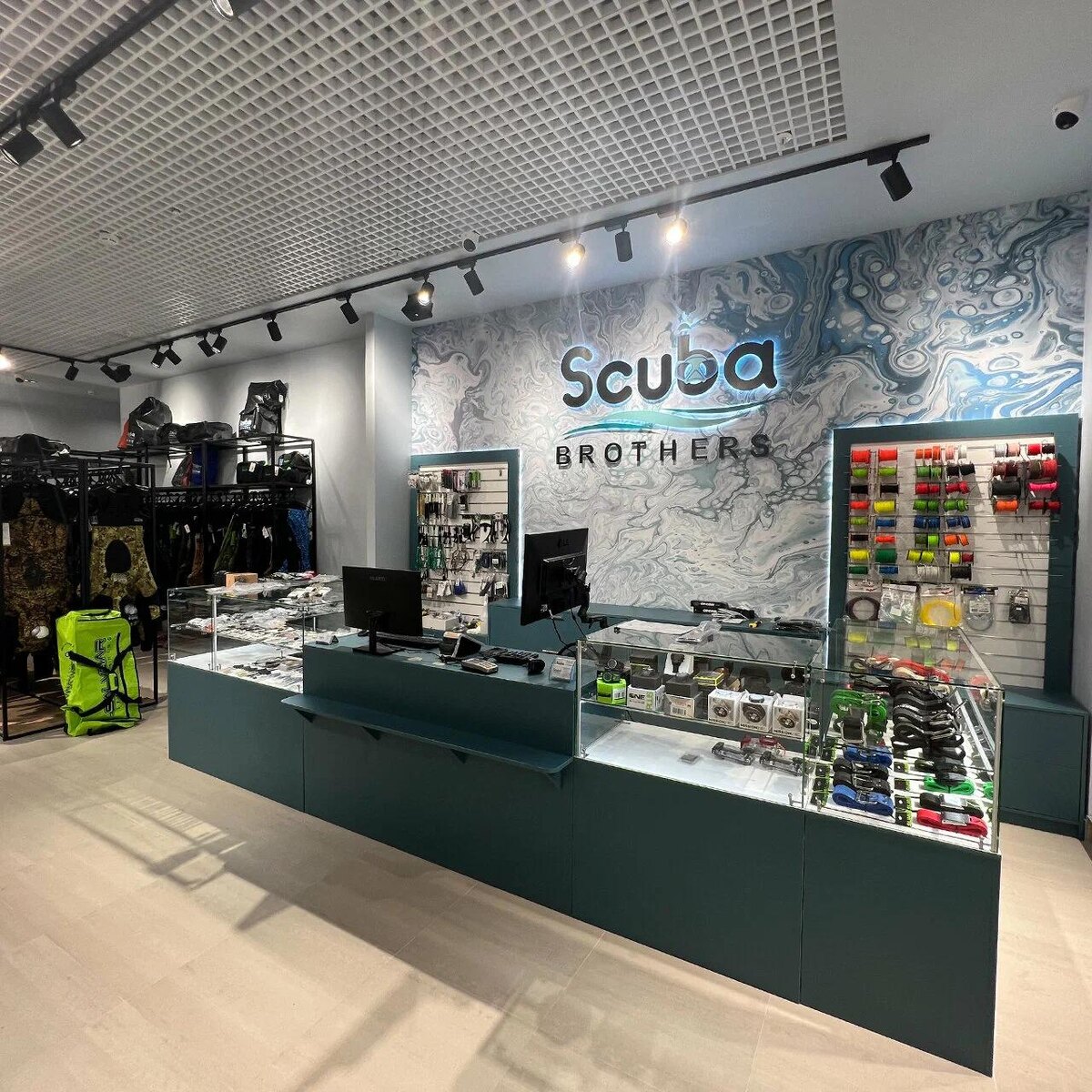 Магазин SCUBA BROTHERS в Москве. ул. Авиационная, 66