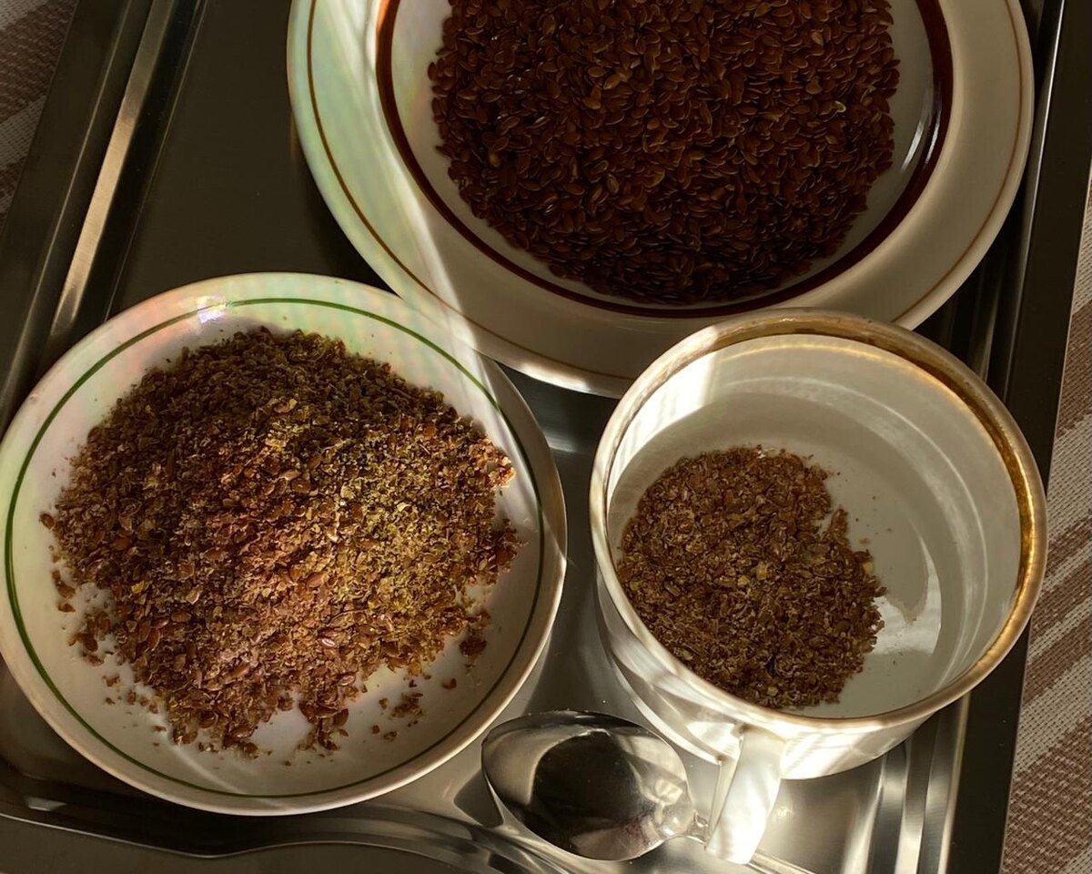 Лен всегда сама размалываю, столько, сколько мне нужно.