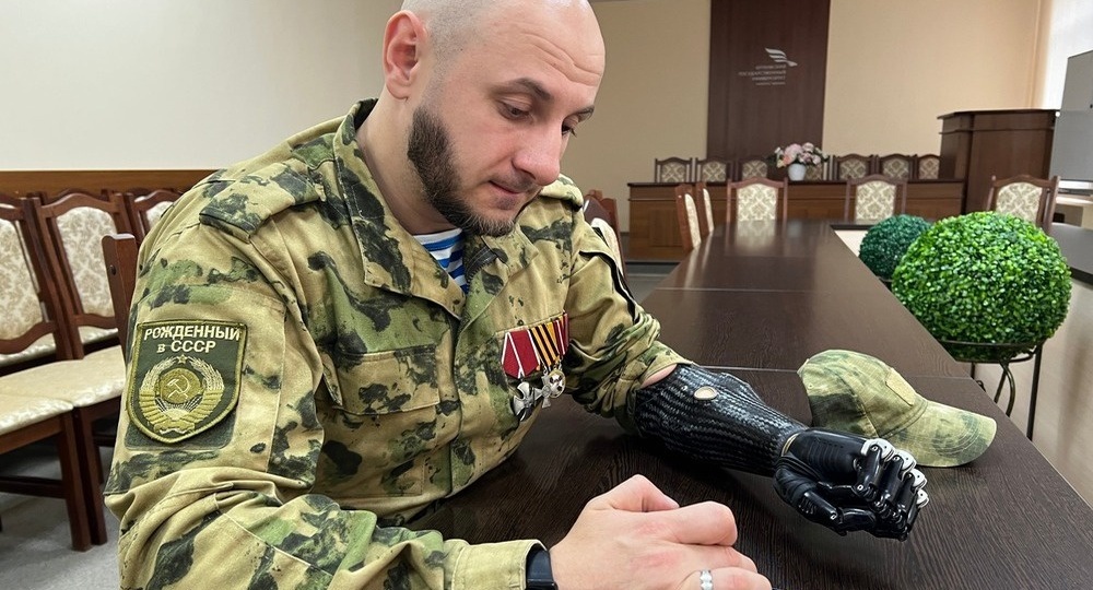 Необыкновенная история штурмовика, который теперь воспитывает студентов