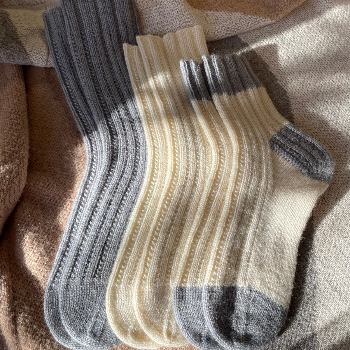 Рисунок подходит как для мужских, так и для женских носочков