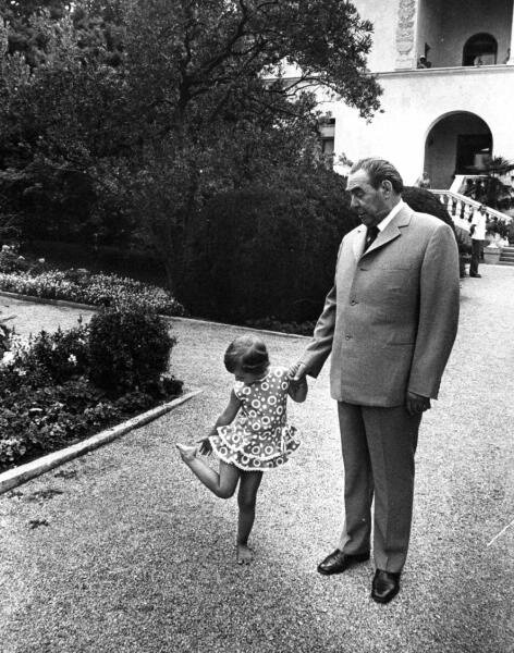 С правнучкой