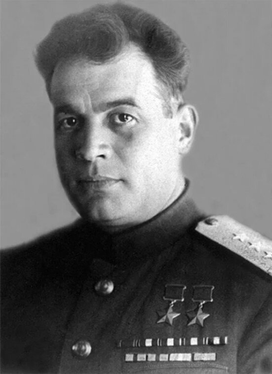 Генерал армии Черняховский Иван Данилович.