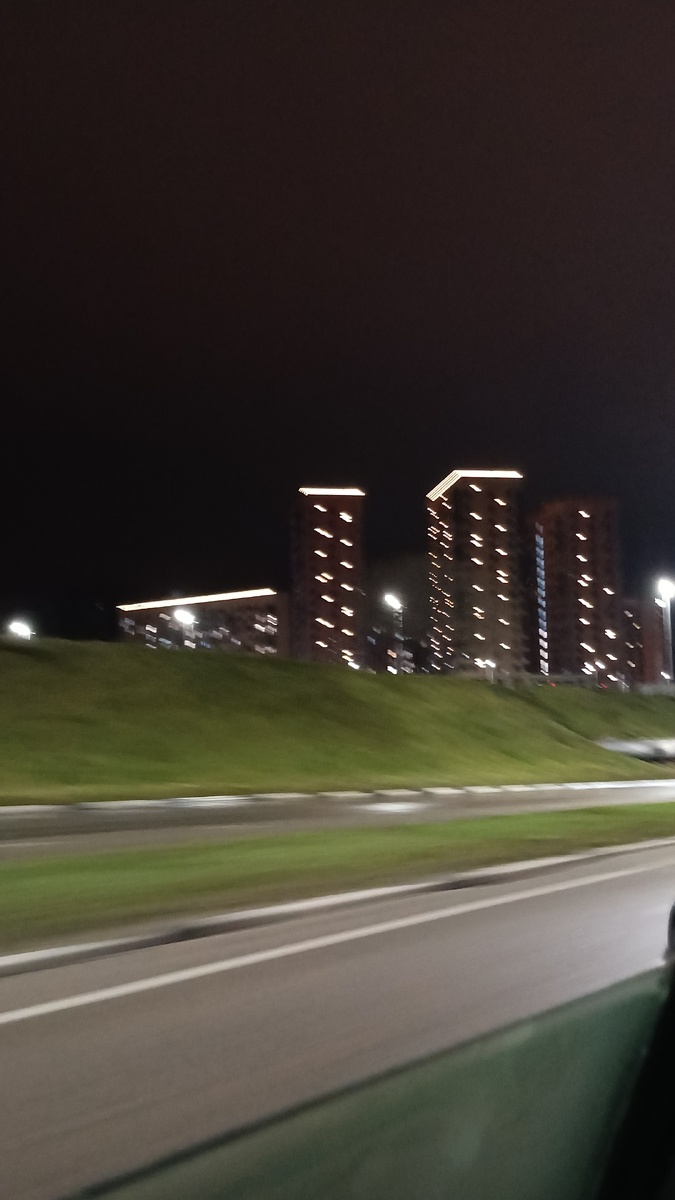 Светятся новостройки