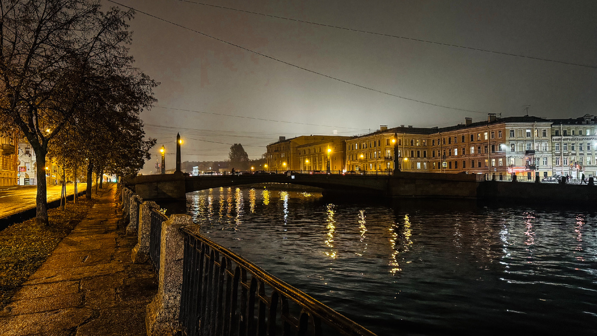 Октябрь 2025 года набережная реки Фонтанки