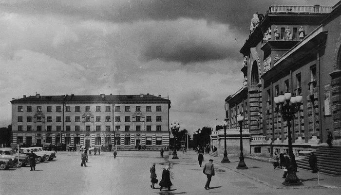 Привокзальная площадь