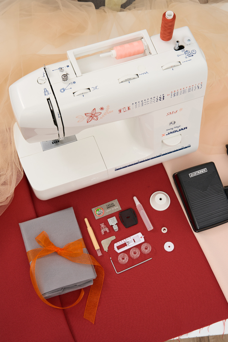 Швейная машина JAGUAR SM 18