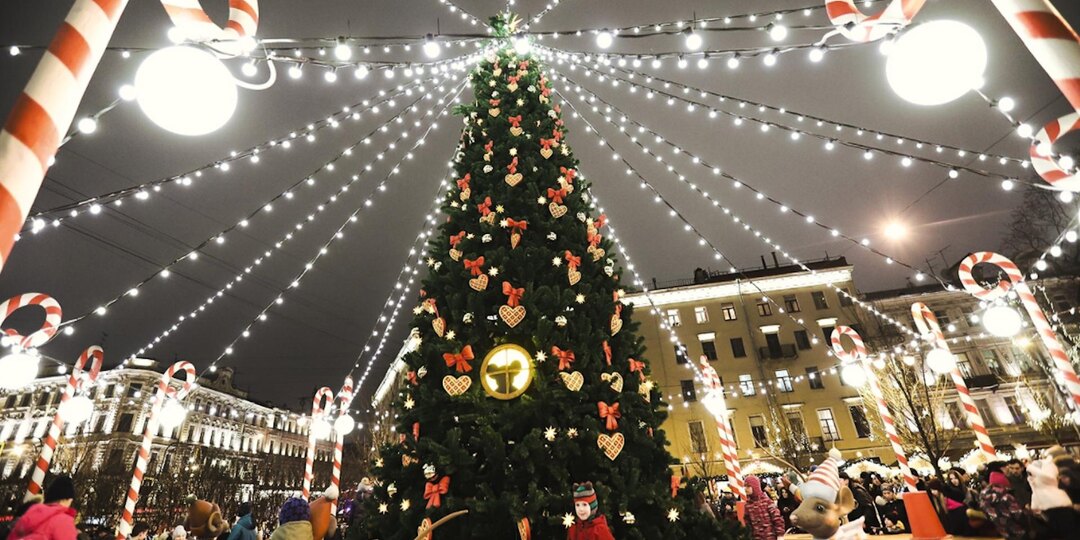 Паровая карусель, украшения своими руками: чем удивит Рождественская ярмарка в Петербурге