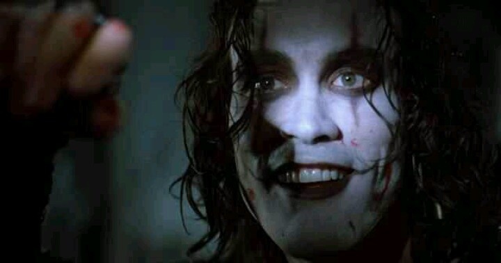 Брендон Ли погиб на съемках фильма "Ворон" накануне собственной свадьбы