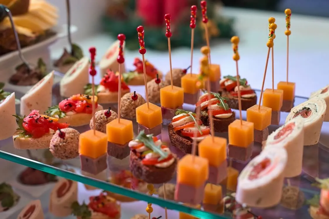 Варианты фуршетной сервировки