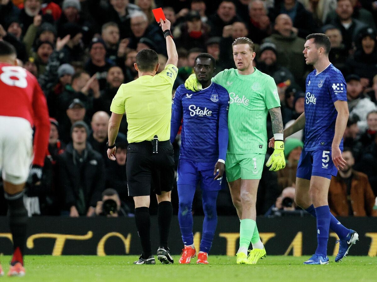    Эпизод матча "МЮ" против "Эвертона" в АПЛ© Getty Images / Richard Sellers/Allstar