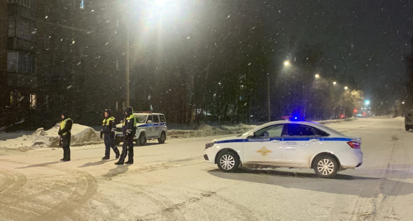    Остановил инспектор ГИБДД: а сзади пассажир не пристегнут, сразу выписывают штраф - кто должен платить и как вести себя правильно