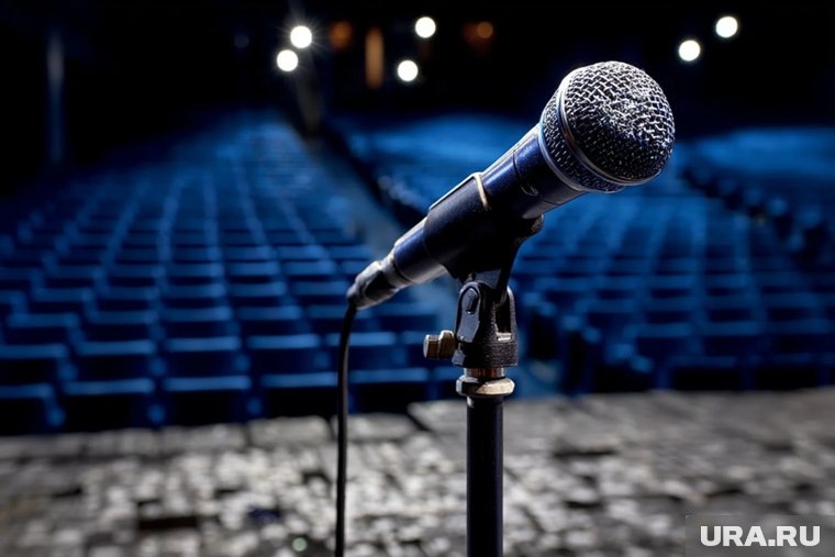     По версии следствия, продюсер использовал поддельный договор с поэтом ради денег