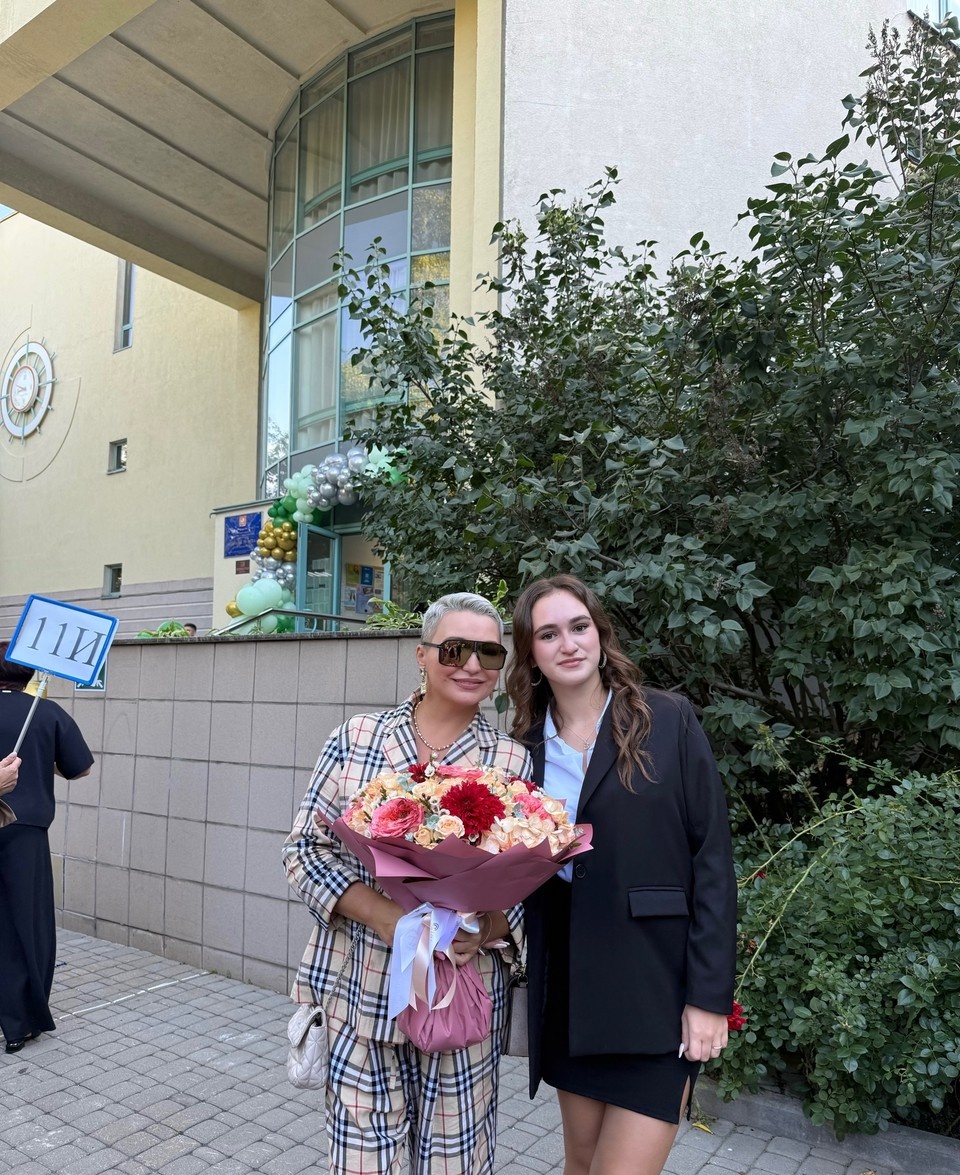    Катя Лель и ее дочь Эмилия — будущий врач. Личная страничка героя публикации в соцсети