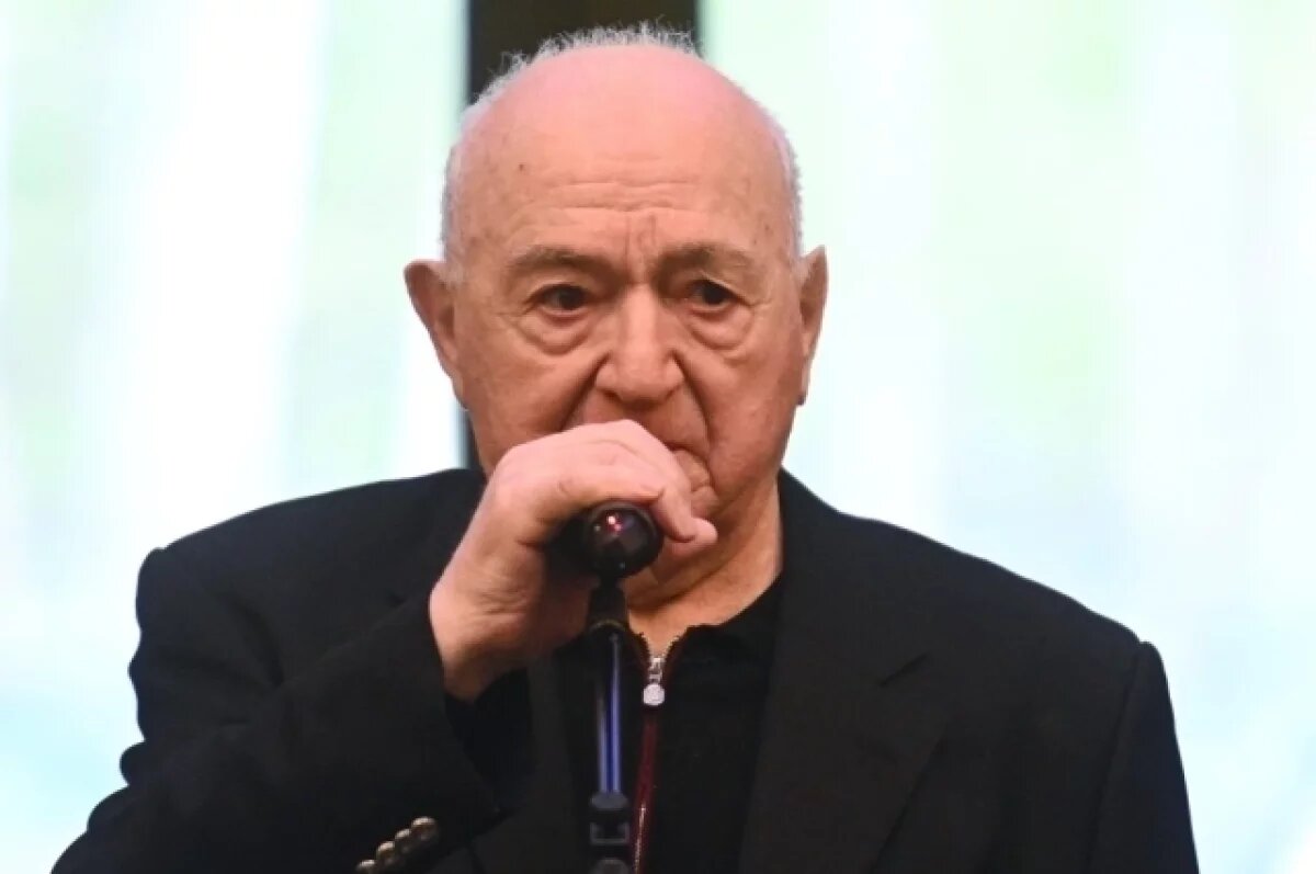    Губерниев рассказал, как Симонян подарил свою олимпийскую медаль Стрельцову