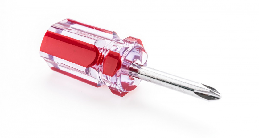    Только очень мудрые электрики знают про 3 не обычных применения обычного пробника - поможет в ремонте