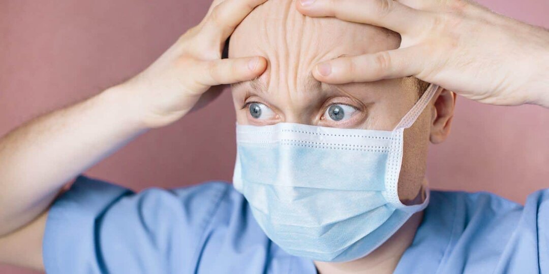 Врачи бьют тревогу: признак болезни, который видно на лице