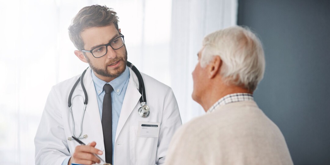 Сердце колет, давит, но ЭКГ нормальная? Почему возникает дискомфорт в груди — и когда стоит насторожиться