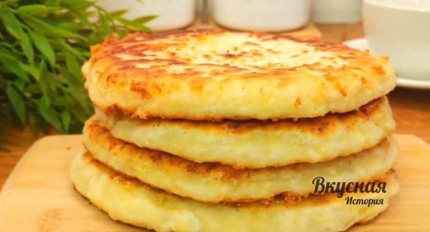 Надоела каша и яйца на завтрак? Обалденные лепешки - тесто за 5 минут, можно с начинкой, но и так очень вкусно.