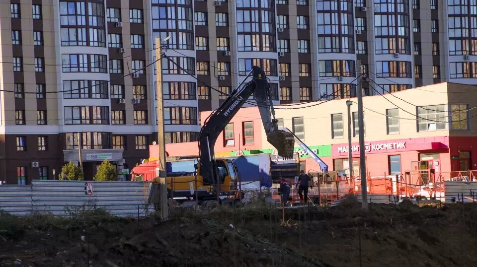    Строительство здания для филиала Городской поликлиники № 9 в Барнауле. Источник: Виталий Барабаш