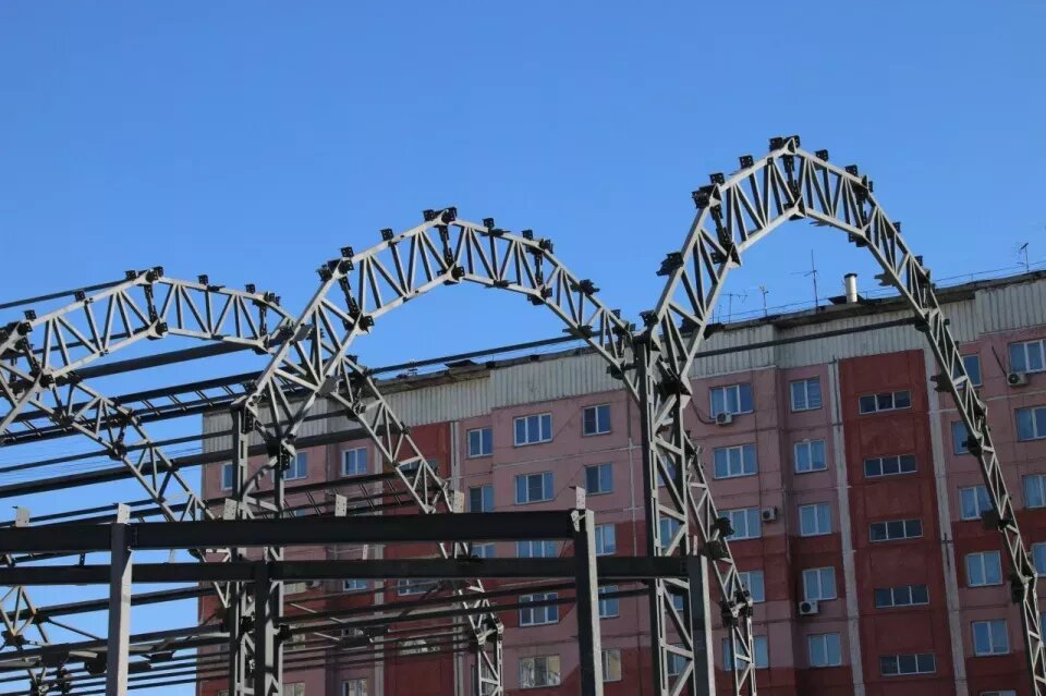    строительство модульного бассейна в Бийске. Источник: телеграм-канал мэра Бийска Виктора Щигрева