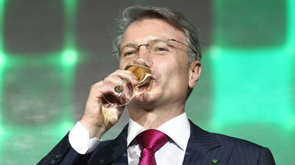 Банки снова повысили ставки по вкладам: 30% годовых перед Новым годом