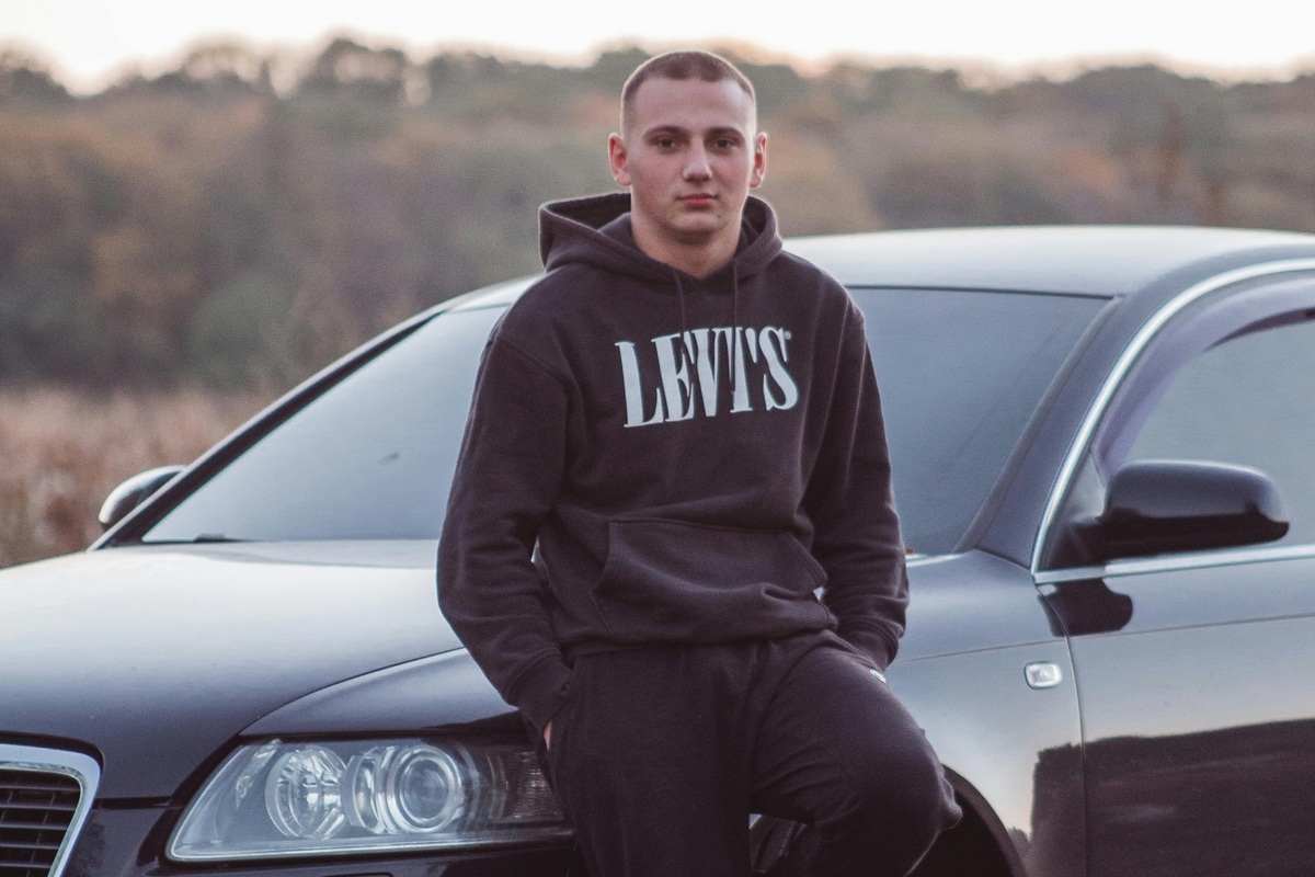     Что подарить парню, обожающему свою тачку: 20 бронебойных идей