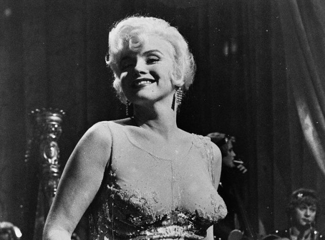    Кадр из фильма «В джазе только девушки»