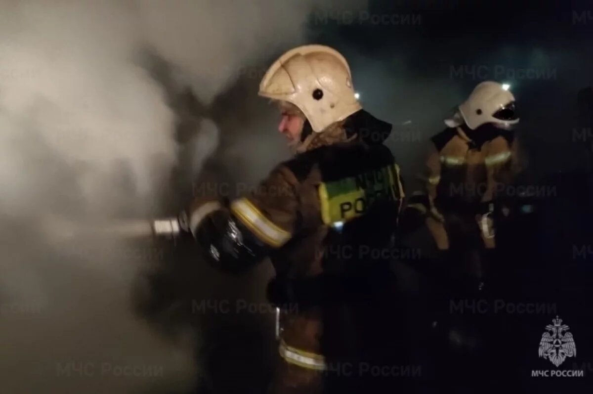    Два человека погибли в пожаре в пятиэтажке в Верхней Пышме