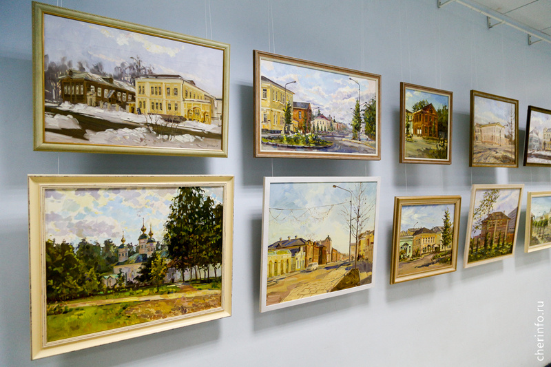    На первом этаже библиотеки на Доменщиков, 32 открылась персональная выставка члена