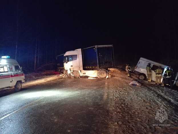    На трассе «Вятка» столкнулись три автомобиля, есть погибший