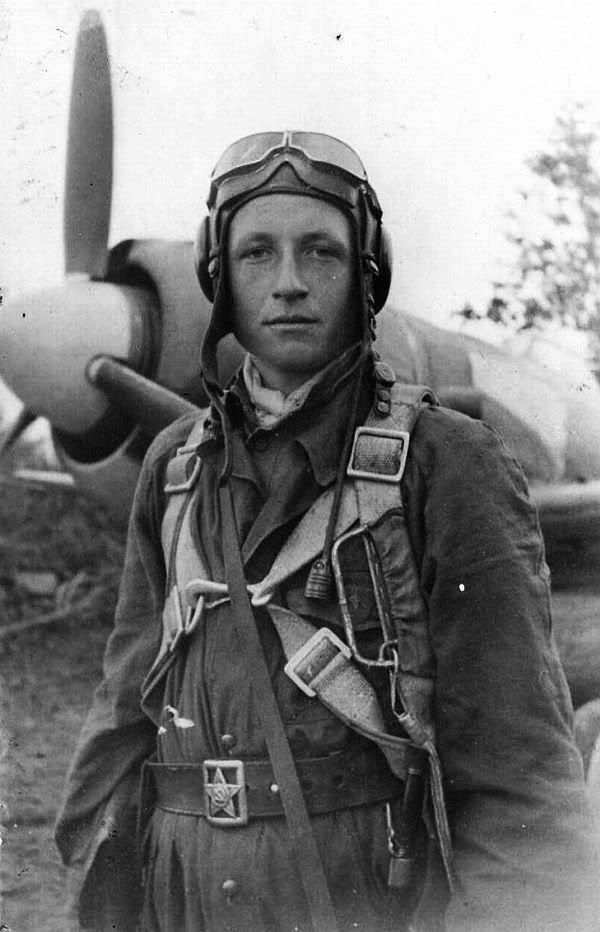 Фото летчика 1941 год , из Яндекса. Спасибо автору