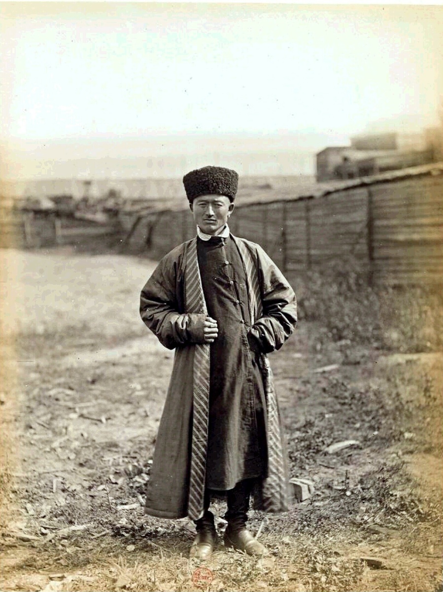 
Жители Казанской губернии.
Фото: © француз Жан Ксавье Рауль, из открытых источников (соц. сети) vk.com