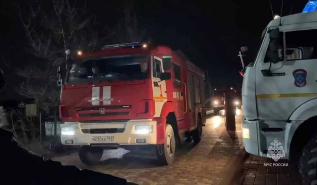     Автомобили МЧС. Источник: ria.ru Автор фото: Пресс-служба МЧС России