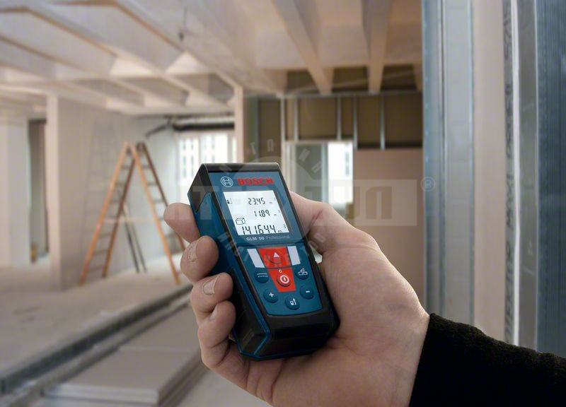 Дальномер BOSCH в работе. Источник изображения https://i.ebayimg.com/