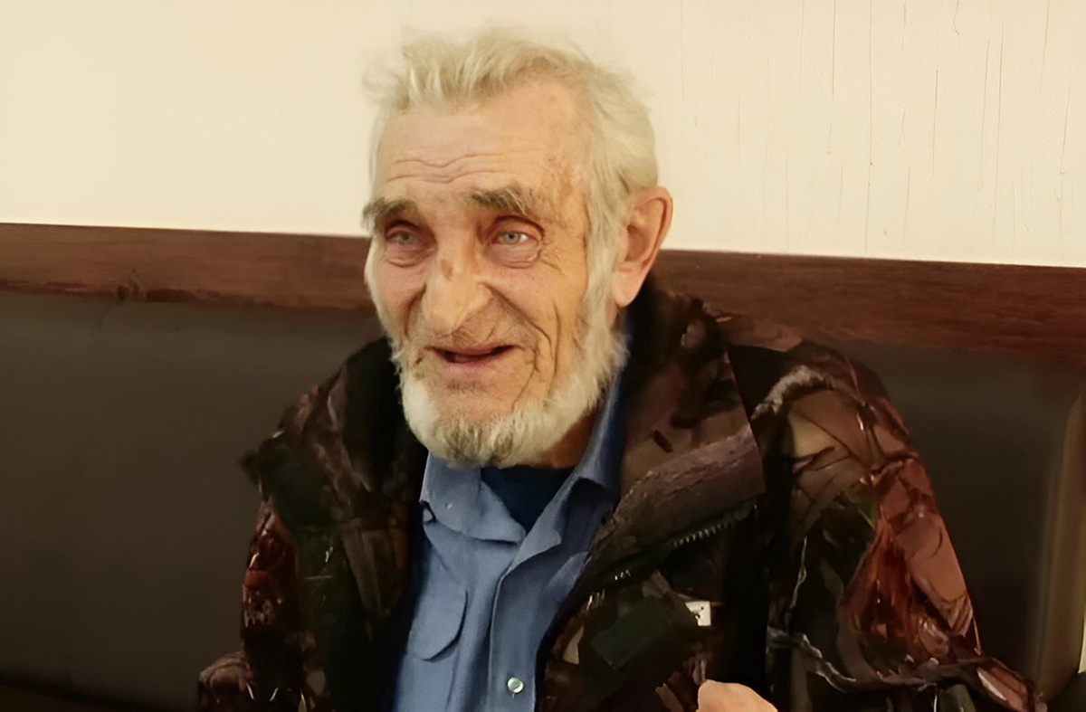 История Николая Громова – охранника в колонии, ставшего преступником. 24 года он скрывался в тайге, считая, что убил жену и дочь, пока паводок не привел к нему оперативников