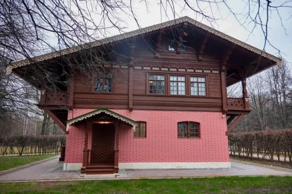    Швейцарскому домику в Кускове вернули первоначальный облик — Мэр Москвы