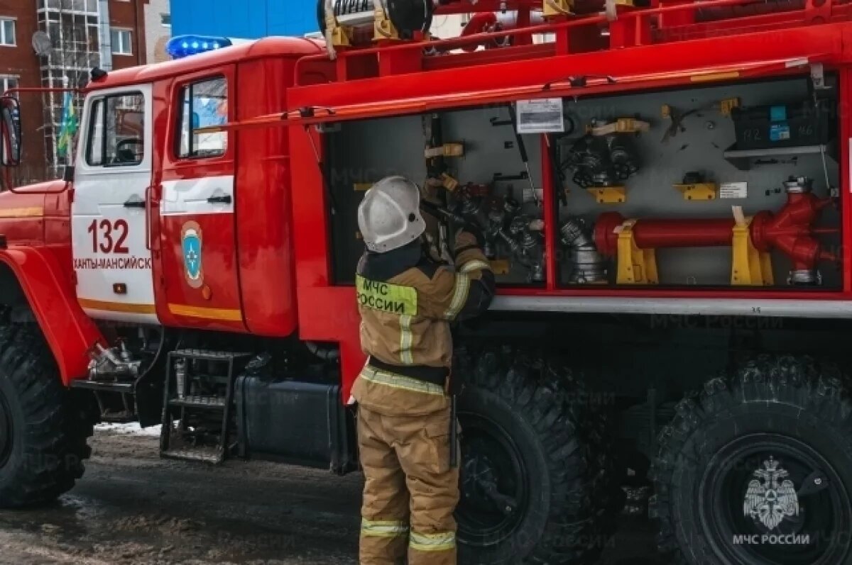    В Пыть-Яхе на пожаре в девятиэтажке спасли мужчину