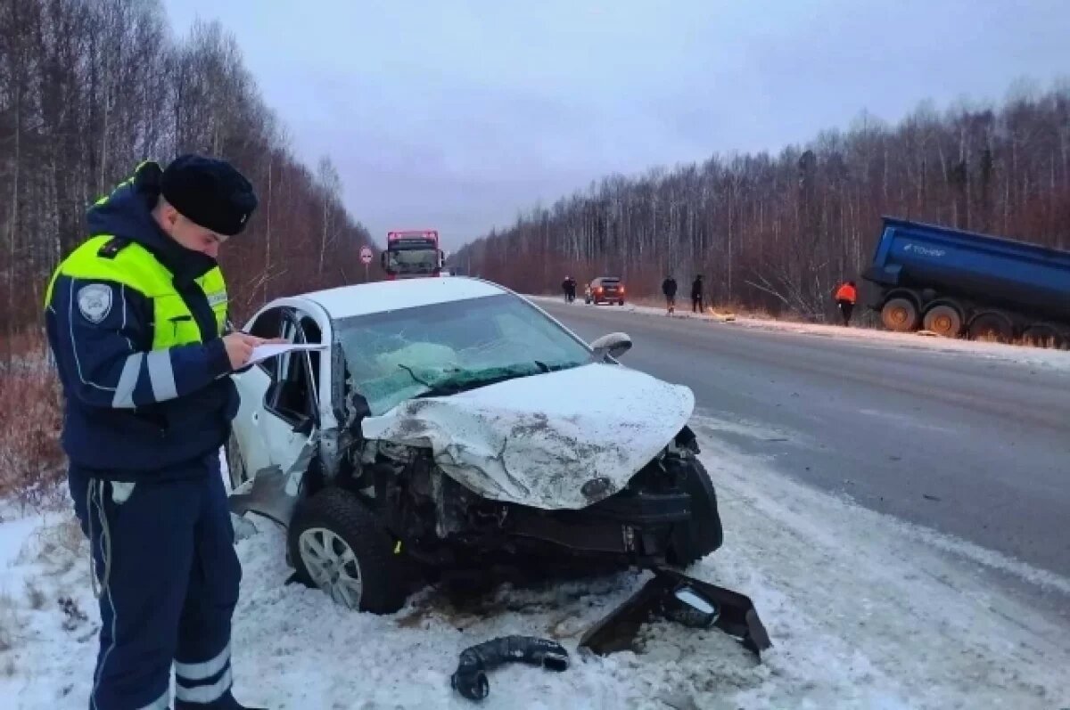    Женщина пострадала в массовой аварии на Серовском тракте