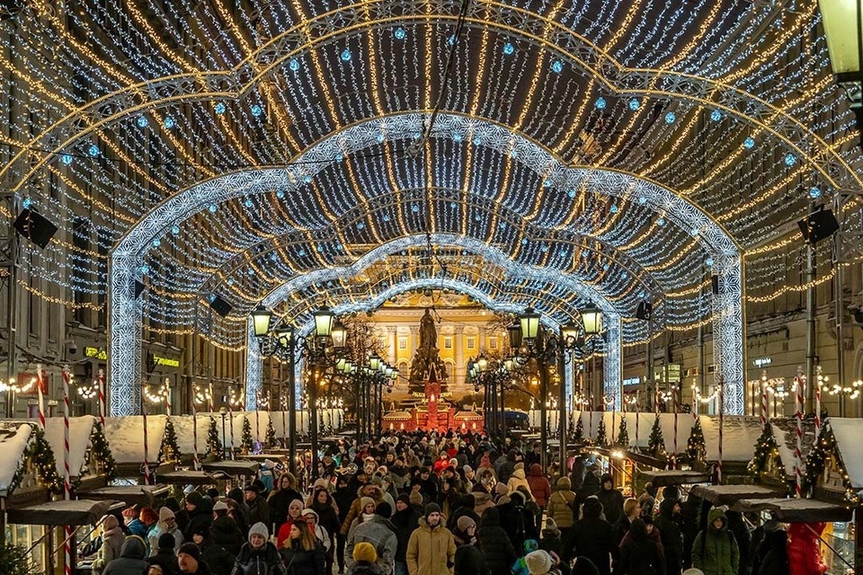    При оформлении праздничного базара выберут русский стиль. Олег ЗОЛОТО