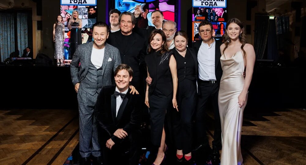 Невзирая на возмущение зрителей, сериалу "Хроники русской революции" вручили кинопремию.