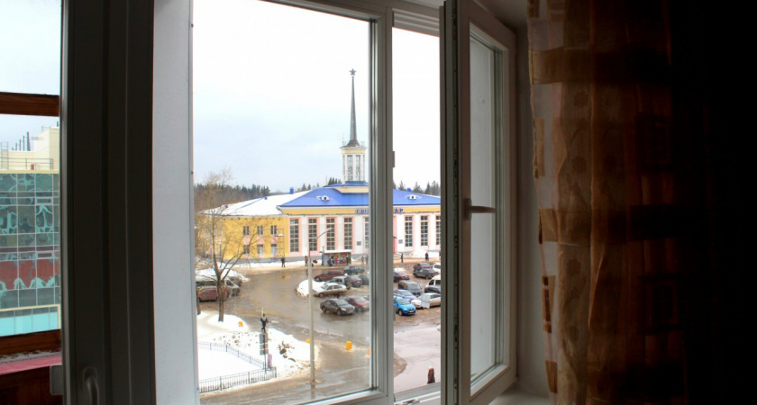    Как отбелить пластиковый подоконник от пятен, жира, грязи без разводов за 5 минут