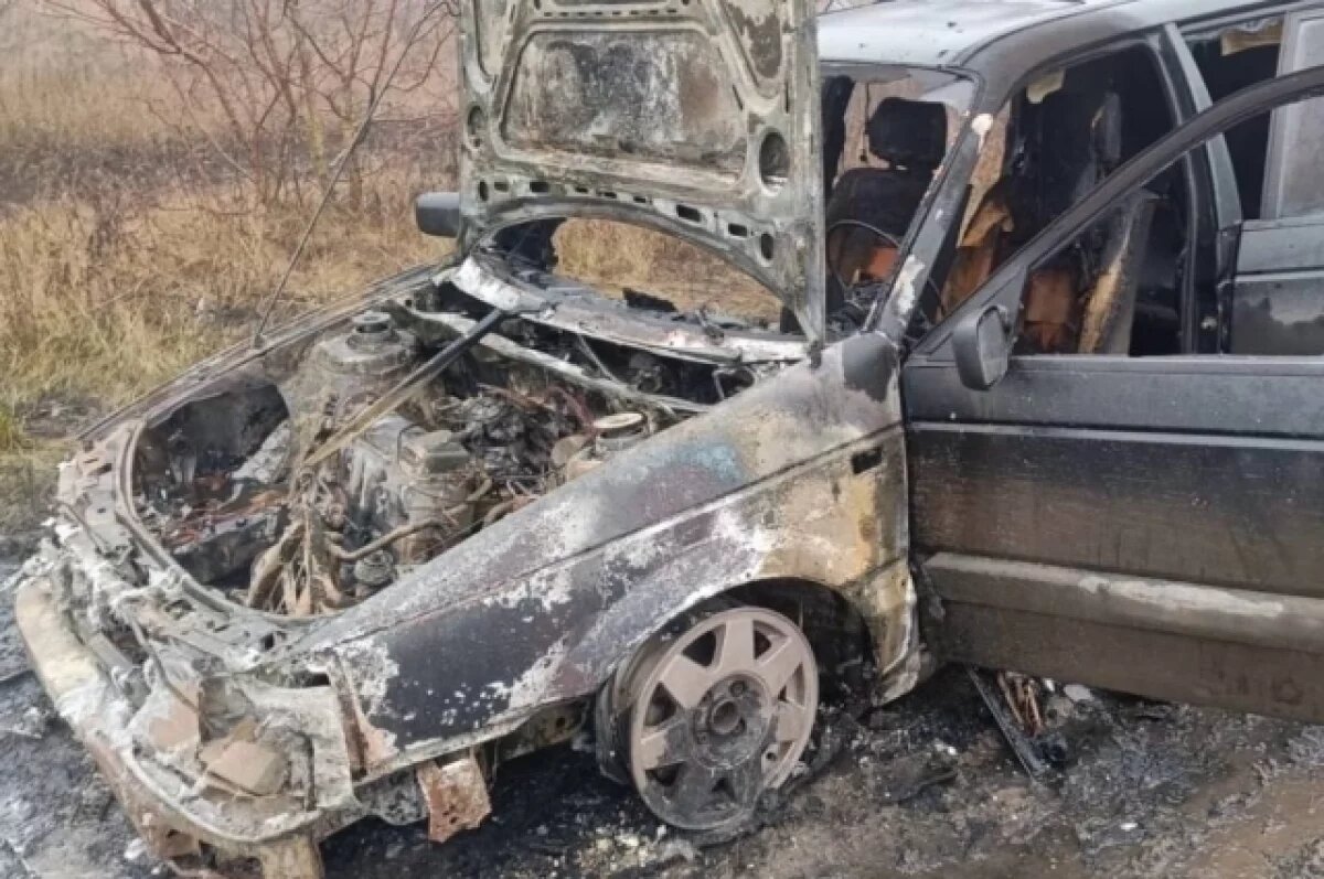    На Кумысной поляне Саратова сгорел Volkswagen