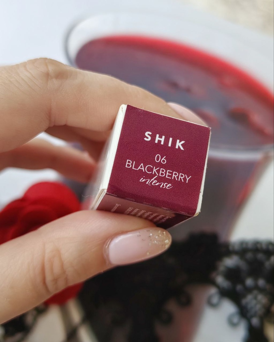 Блеск для губ от бренда "Shik" 