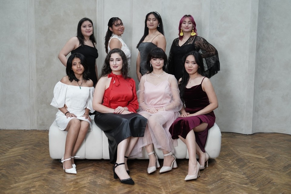    Среди участниц конкурса - девушки из Перу, Эквадора, Армении, Монголии, Колумбии и Туркменистана Светлана МАКОВЕЕВА