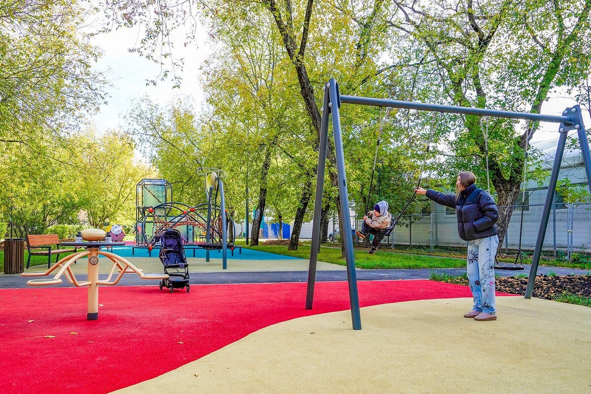    В Савеловском районе Москвы привели в порядок парк «Автомобилист»