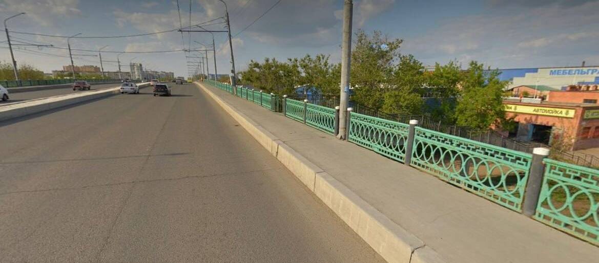    В Оренбурге отремонтируют тротуар вдоль моста на улице Терешковой