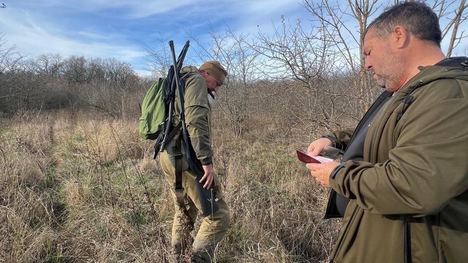 Проверка выполнения охотниками обязательных требований в закреплённых охотничьих угодьях Теучежского района